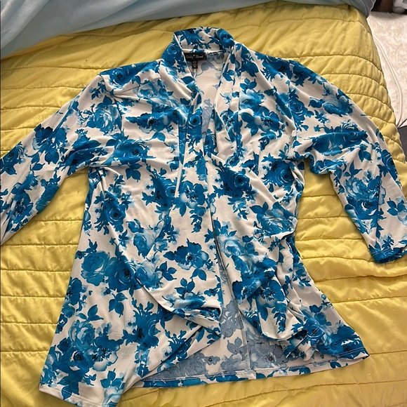 Slinky Brand Tops - NWOT Slinky waterfall jacket blazer blue floral print.Soft, comfy, light layer.